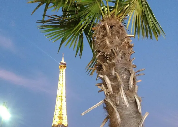 In Eiffel Tower & Champs Elysees Feriehus