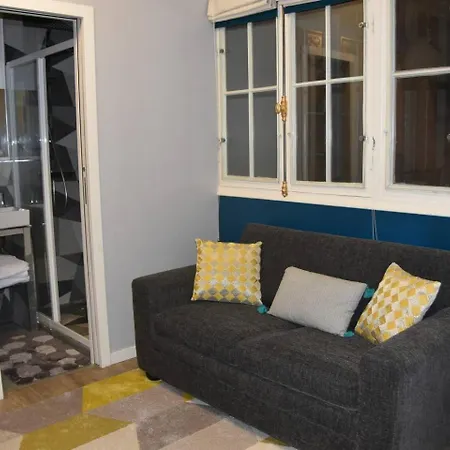 In Eiffel Tower & Champs Elysees Casa vacanze Parigi